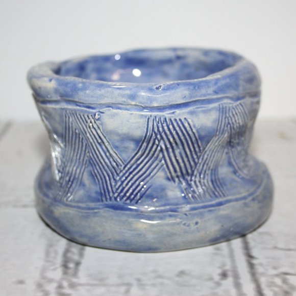 🌀 Handmade Blue Pottery Trinket Dish · 3.5" x 2" - Picture 1 of 4